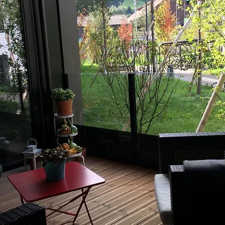 Garden Apartment *