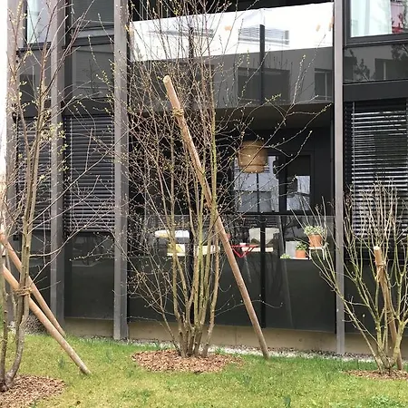 Garden Apartment *